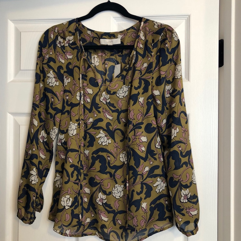 Loft size XS long sleeve blouse